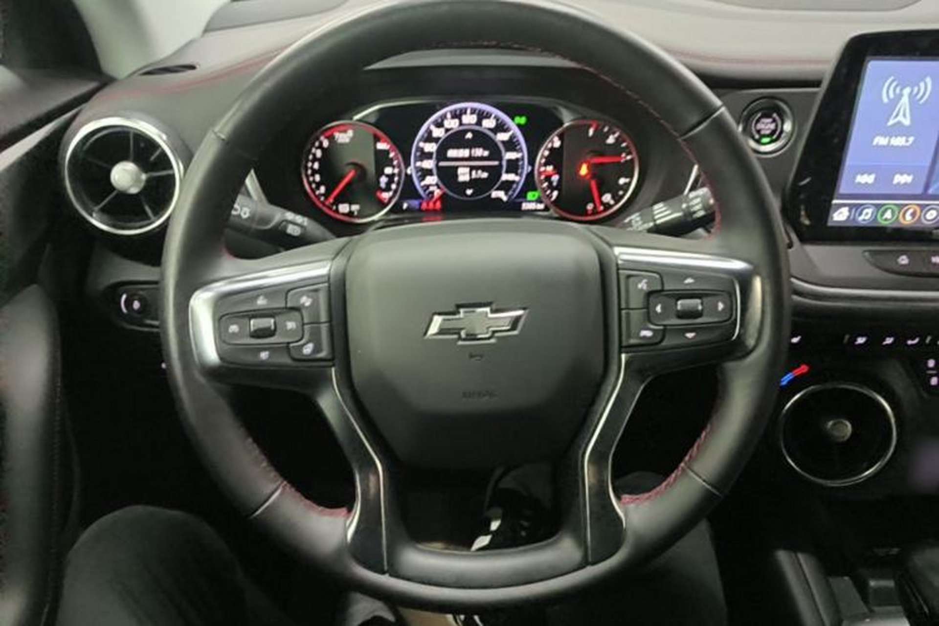 Used Chevrolet Blazer 2023 Light Hybrid 650T Redline Thunder Edition Steering Wheel