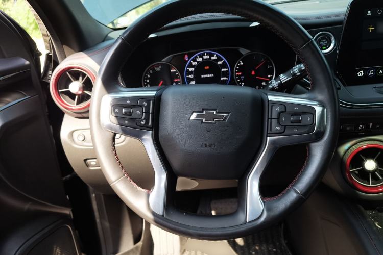 Used Chevrolet Blazer 2023 Light Hybrid 650T RS Twin-Clutch All-Wheel Drive Engine Version Steering Wheel