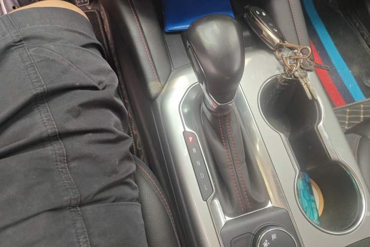 Used Chevrolet Blazer 2023 Light Hybrid 650T Redline Thunder Edition Gear Lever