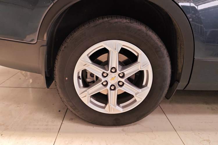 Used Chevrolet Blazer 2023 Light Hybrid 650T Model Right Rear Wheel Hub