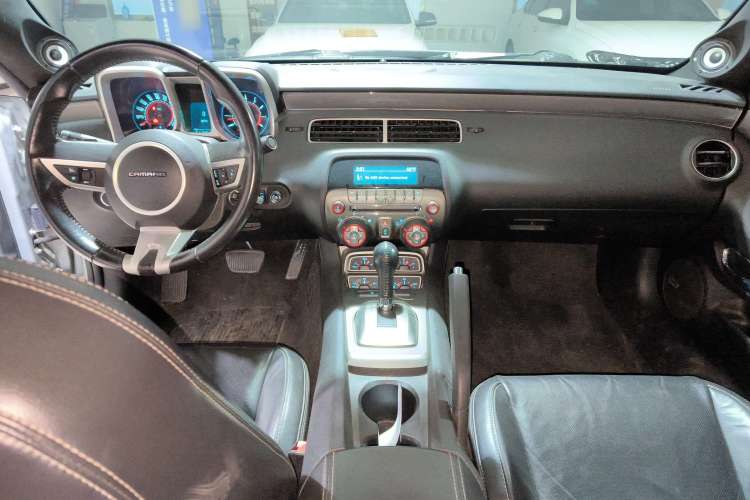 Used Chevrolet Camaro 2011 3.6L Legendary Performance Edition Center Console