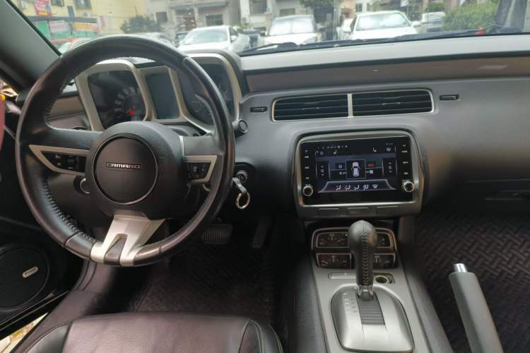 Used Chevrolet Camaro 2011 3.6L Legendary Performance Edition Center Console
