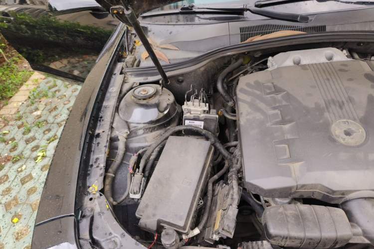 Used Chevrolet Camaro 2011 3.6L Legendary Performance Edition Engine Bay Right