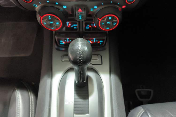 Used Chevrolet Camaro 2011 3.6L Legendary Performance Edition Gear Lever