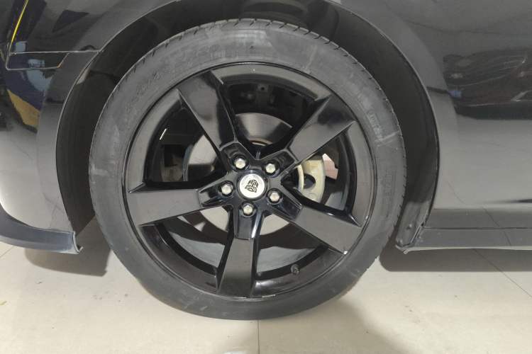 Used Chevrolet Camaro 2011 3.6L Legendary Performance Edition Left Front Wheel Hub