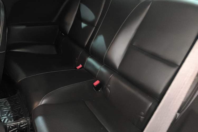Used Chevrolet Camaro 2011 3.6L Legendary Performance Edition Left Rear Seat