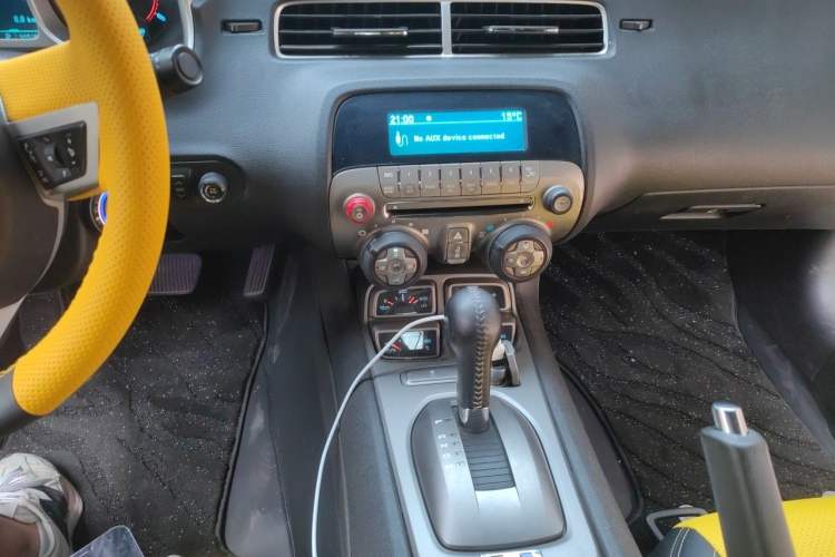 Used Chevrolet Camaro 2011 3.6L Legendary Performance Edition Audio And AC Panel