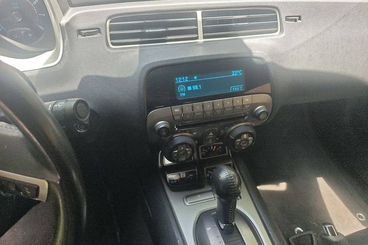 Used Chevrolet Camaro 2011 3.6L Legendary Performance Edition Audio And AC Panel