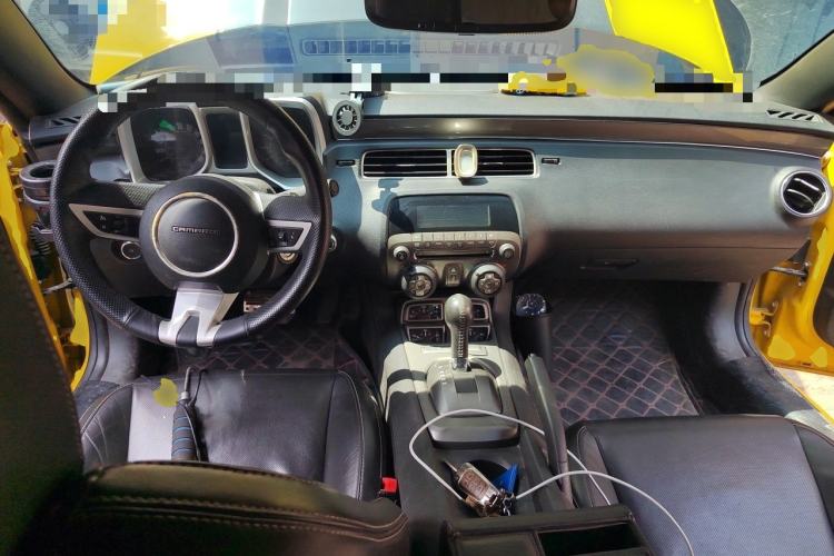 Used Chevrolet Camaro 2011 3.6L Legendary Performance Edition Center Console