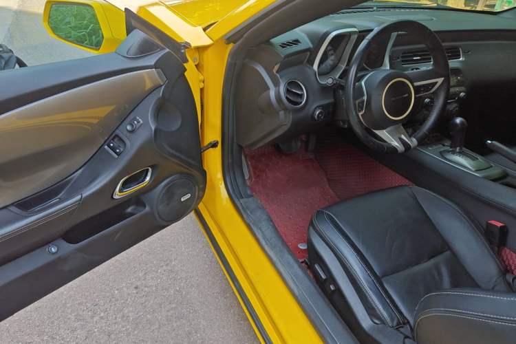 Used Chevrolet Camaro 2011 3.6L Legendary Performance Edition Driver Seat