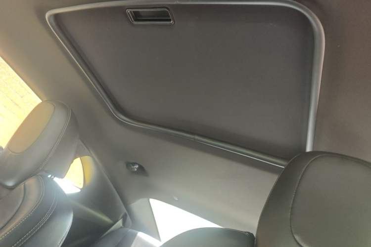 Used Chevrolet Camaro 2011 3.6L Legendary Performance Edition Headliner