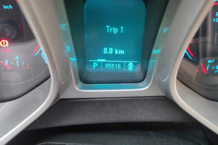 Used Chevrolet Camaro 2011 3.6L Legendary Performance Edition Odometer Close Up