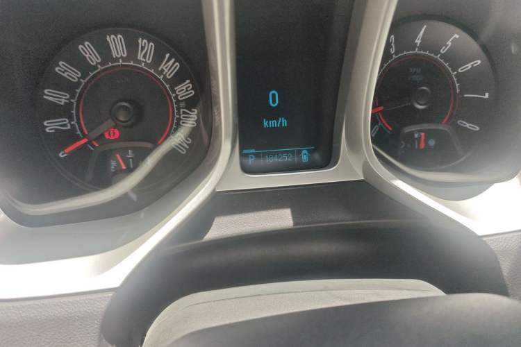 Used Chevrolet Camaro 2011 3.6L Legendary Performance Edition Odometer Close Up