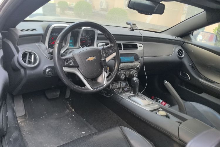 Used Chevrolet Camaro 2012 3.6L Legendary Performance Edition Center Console