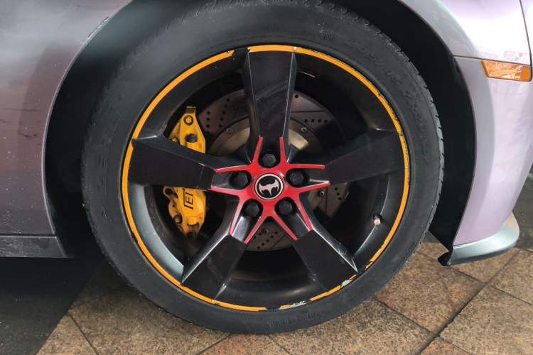 Used Chevrolet Camaro  Right Front Wheel Hub