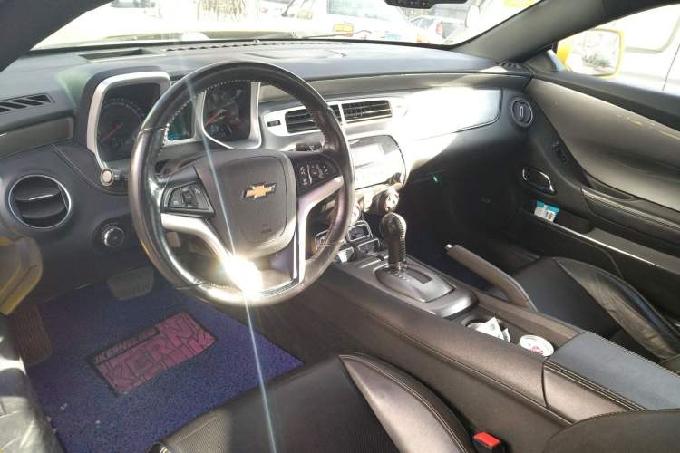 Used Chevrolet Camaro 2012 Revised Version 3.6L Legendary Performance Edition Center Console