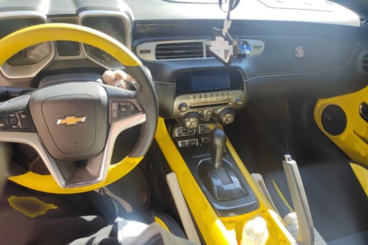 Used Chevrolet Camaro 2012 3.6L Legendary Performance Edition Center Console