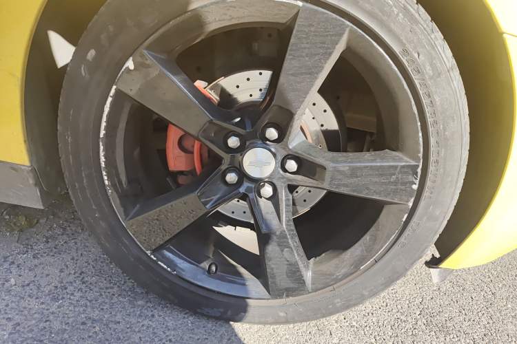 Used Chevrolet Camaro 2012 3.6L Legendary Performance Edition Right Front Wheel Hub