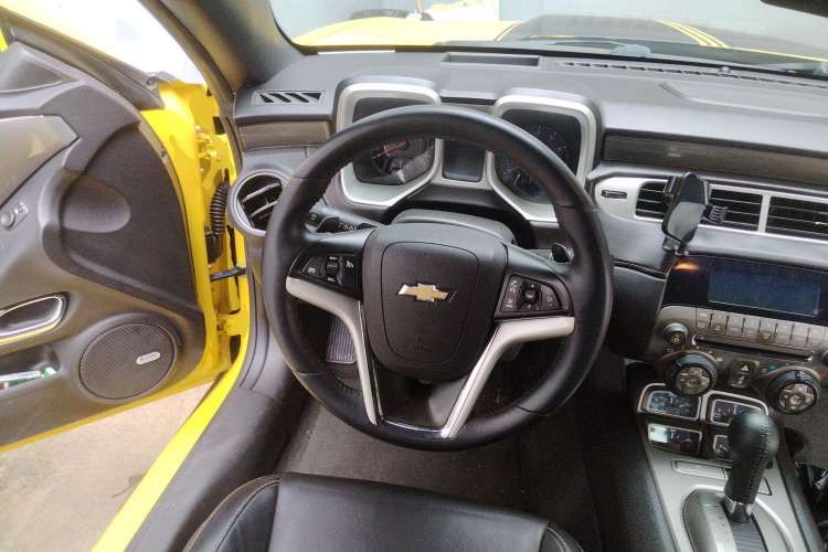 Used Chevrolet Camaro 2012 3.6L Legendary Performance Edition Steering Wheel