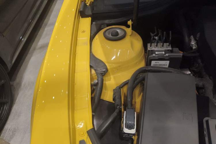 Used Chevrolet Camaro 2015 3.6L RS Limited Edition Engine Bay Right