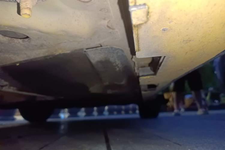 Used Chevrolet Camaro  Chassis Front Left