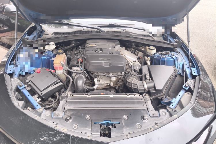 Used Chevrolet Camaro  Engine Bay