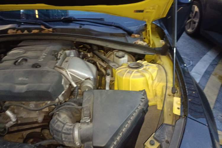 Used Chevrolet Camaro  Engine Bay Left