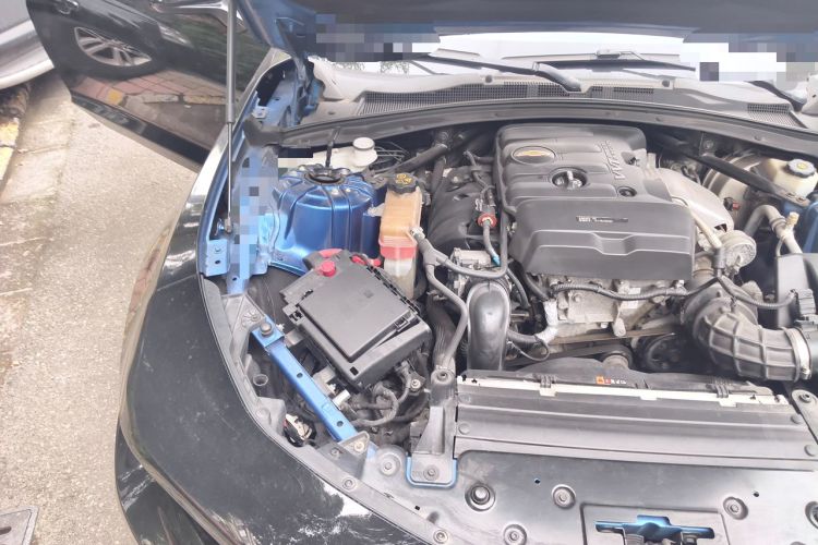Used Chevrolet Camaro  Engine Bay Right