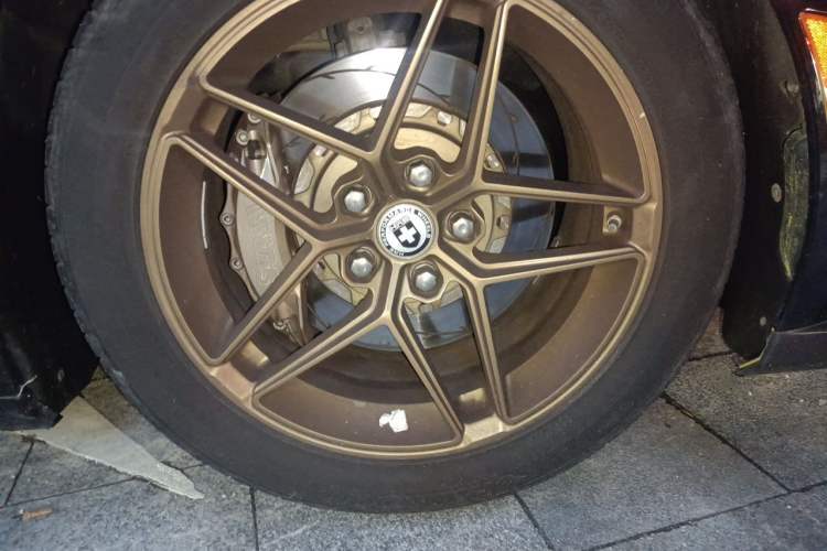 Used Chevrolet Camaro  Right Front Wheel Hub