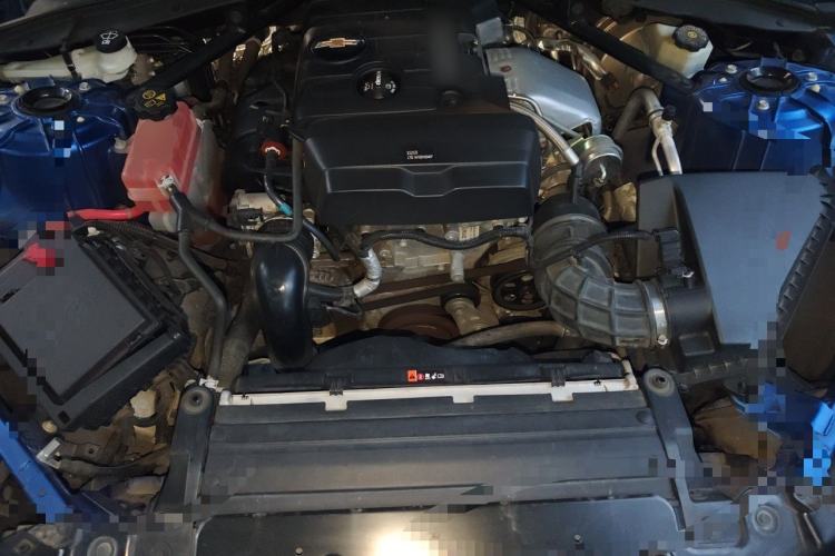 Used Chevrolet Camaro  Engine Bay