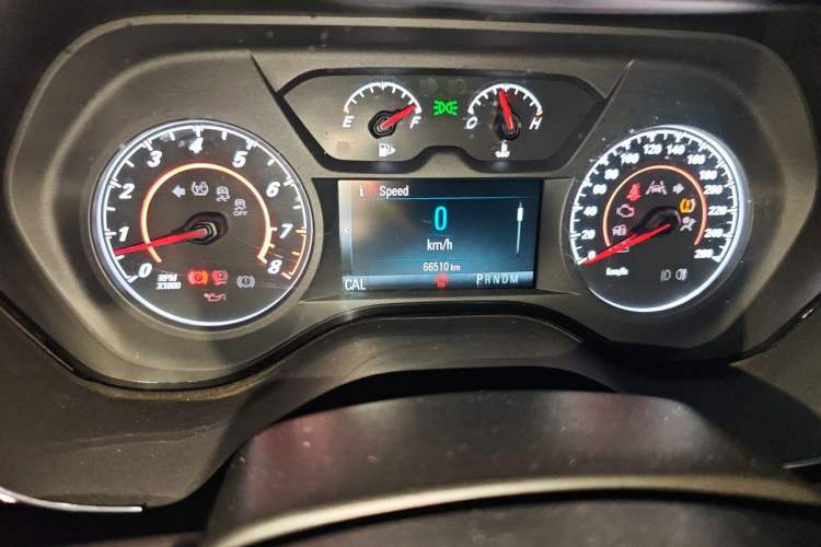 Used Chevrolet Camaro  Odometer Close Up