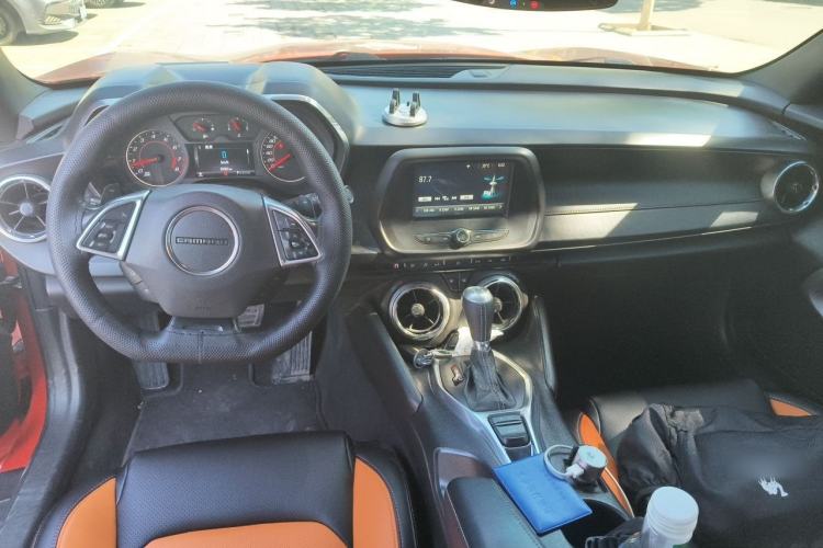 Used Chevrolet Camaro  Center Console