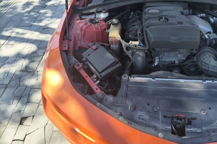 Used Chevrolet Camaro  Engine Bay Right