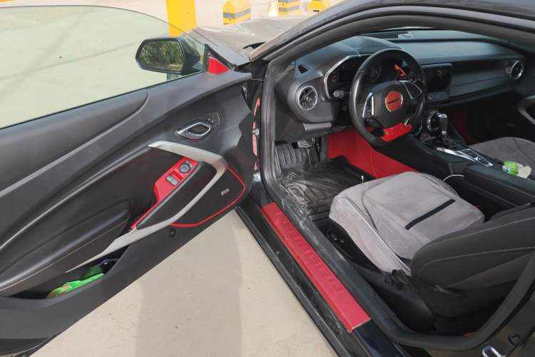 Used Chevrolet Camaro 2017 2.0T RS Driver Seat