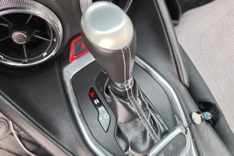 Used Chevrolet Camaro 2017 2.0T RS Gear Lever
