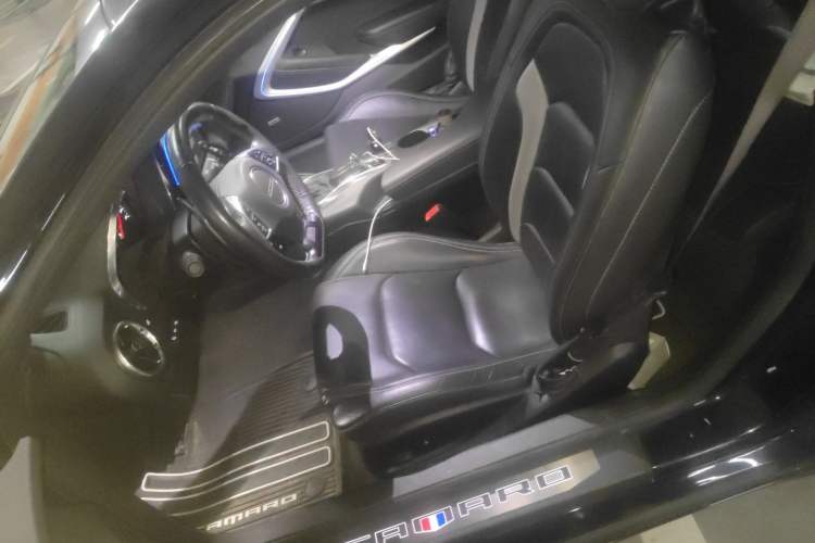 Used Chevrolet Camaro 2017 2.0T RS Left Front Seat