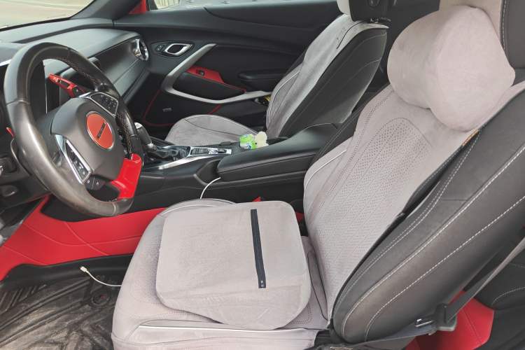 Used Chevrolet Camaro 2017 2.0T RS Left Front Seat
