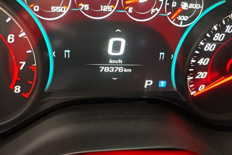 Used Chevrolet Camaro 2017 2.0T RS Odometer Close Up