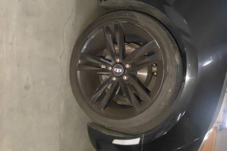 Used Chevrolet Camaro 2017 2.0T RS Right Front Wheel Hub