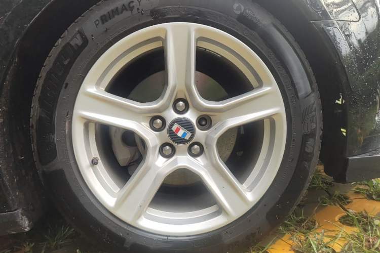 Used Chevrolet Camaro 2017 2.0T RS Right Front Wheel Hub