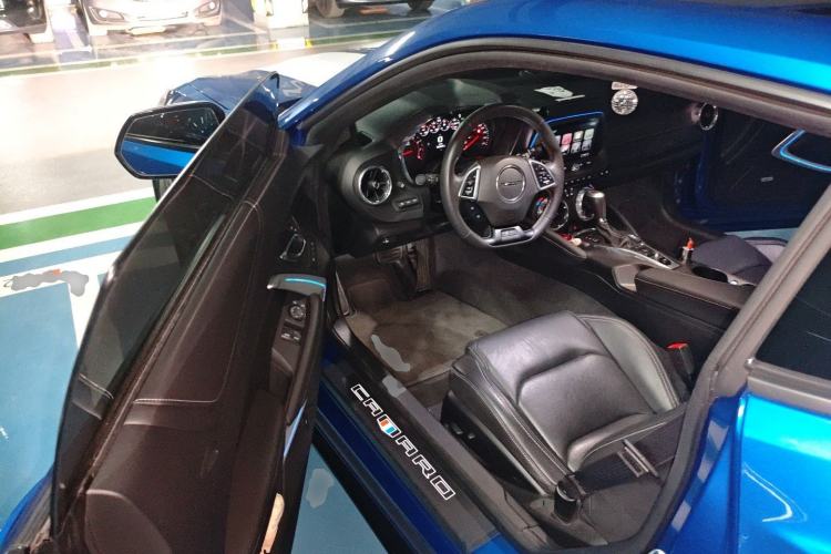 Used Chevrolet Camaro 2017 2.0T RS Driver Seat
