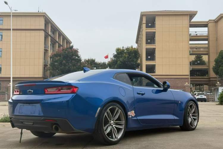 Used Chevrolet Camaro 2017 2.0T RS Exterior 4