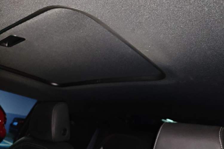 Used Chevrolet Camaro 2017 2.0T RS Headliner