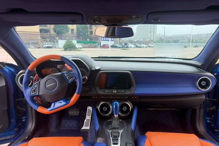 Used Chevrolet Camaro 2017 2.0T RS Interior 1