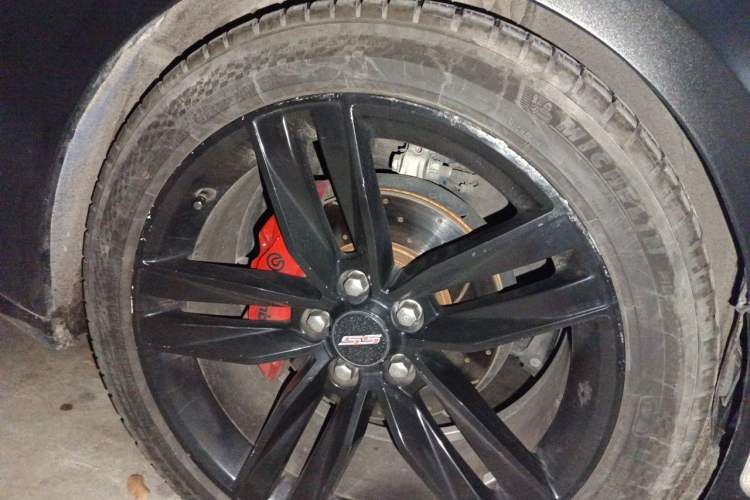 Used Chevrolet Camaro 2017 2.0T RS Right Front Wheel Hub