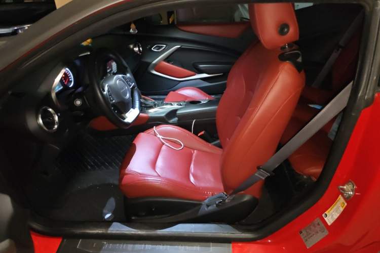 Used Chevrolet Camaro 2017 2.0T RS Left Front Seat