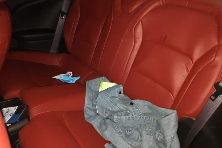 Used Chevrolet Camaro 2017 2.0T RS Left Rear Seat