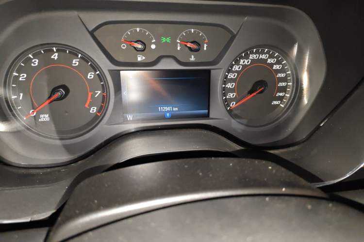 Used Chevrolet Camaro 2017 2.0T RS Odometer Close Up