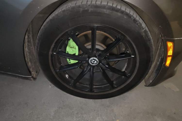 Used Chevrolet Camaro 2017 2.0T RS Right Front Wheel Hub