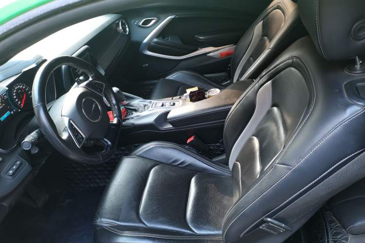 Used Chevrolet Camaro 2017 2.0T RS Left Front Seat